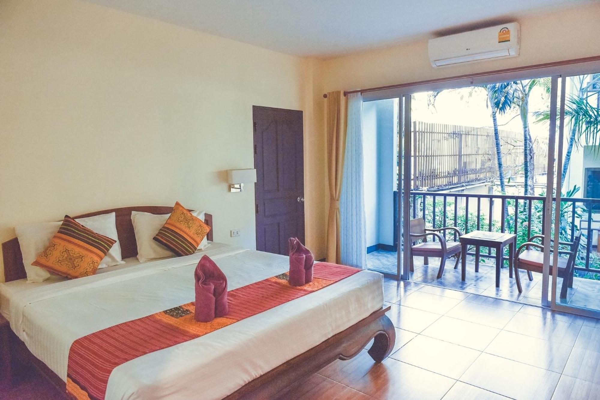 Riverside House Hotel Chiang Mai Bagian luar foto