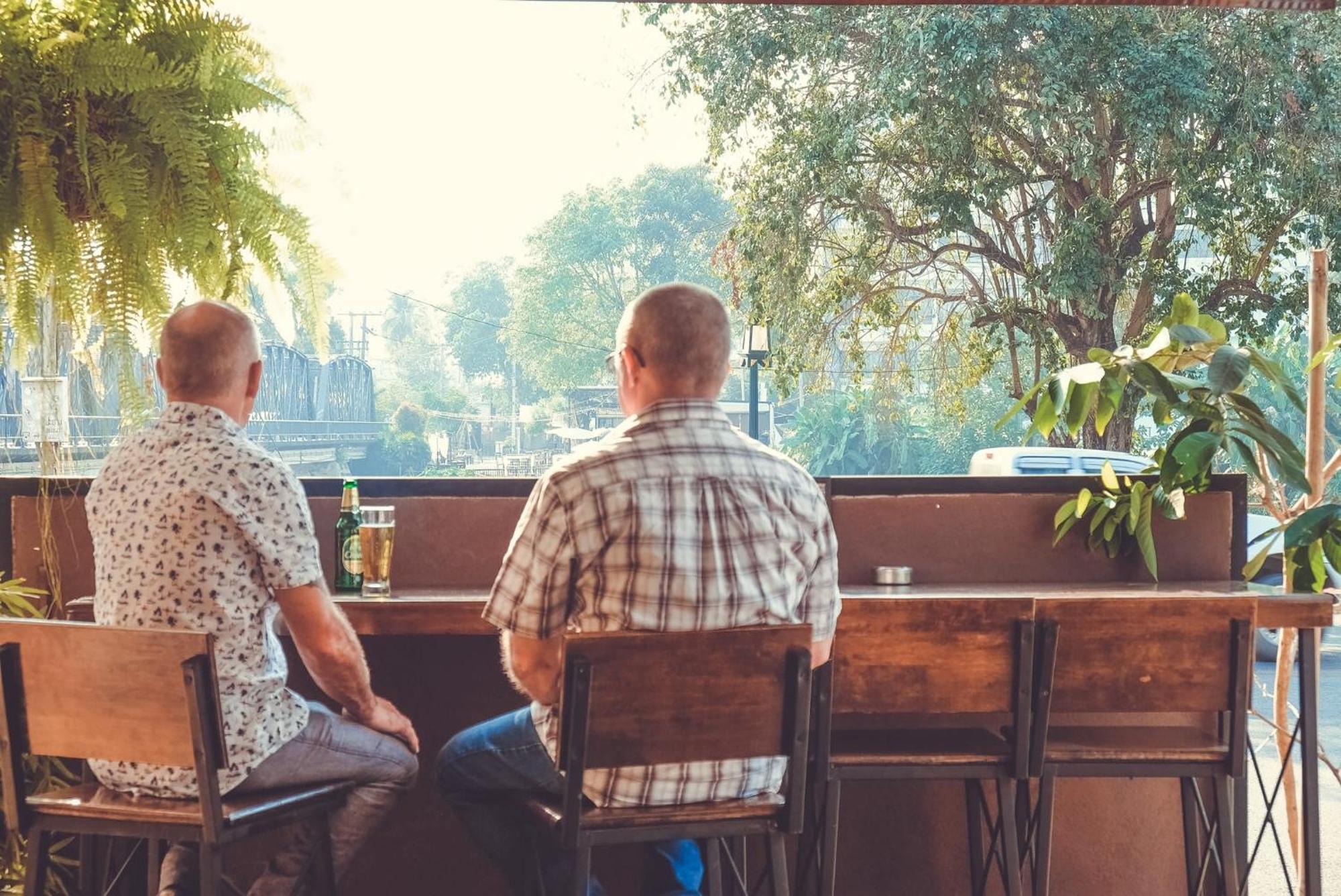 Riverside House Hotel Chiang Mai Bagian luar foto