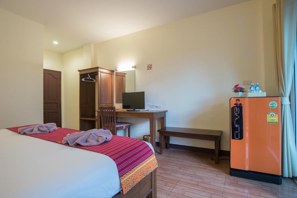 Riverside House Hotel Chiang Mai Bagian luar foto