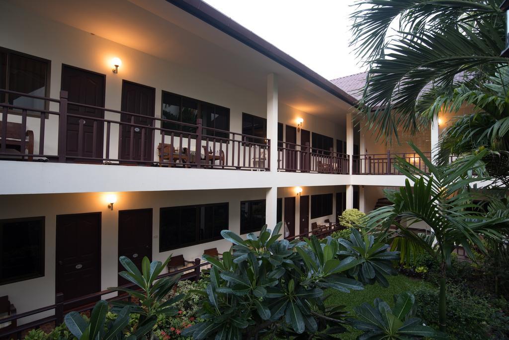 Riverside House Hotel Chiang Mai Bagian luar foto