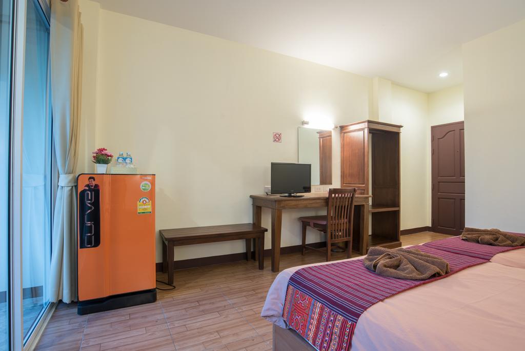 Riverside House Hotel Chiang Mai Bagian luar foto