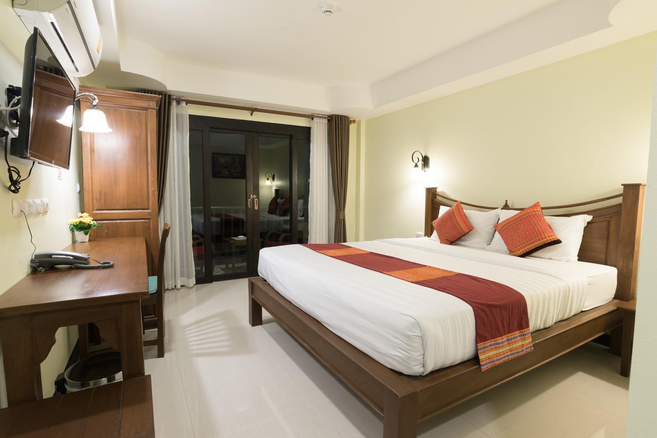 Riverside House Hotel Chiang Mai Bagian luar foto