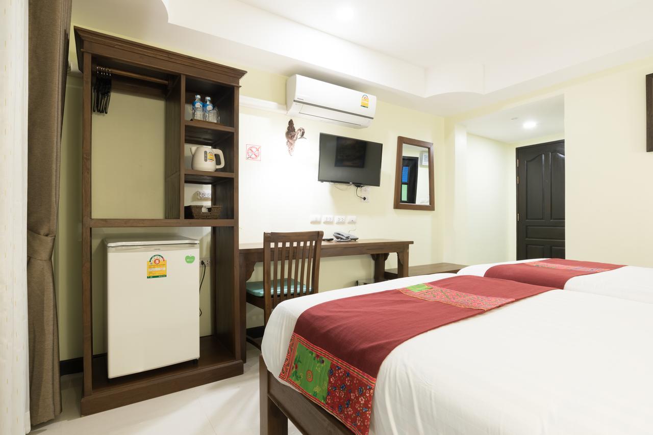 Riverside House Hotel Chiang Mai Bagian luar foto