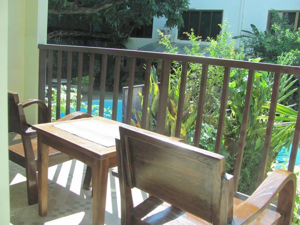 Riverside House Hotel Chiang Mai Bagian luar foto